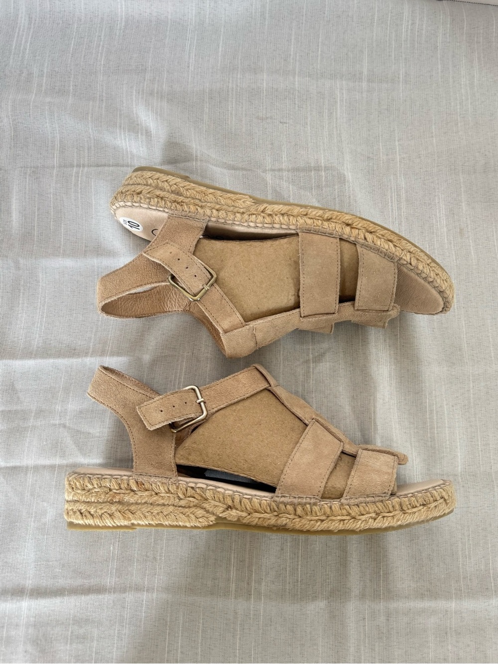 NWOT Gaimo Women’s Beige Suede Espadrille Sandals with Adjustable Buckle size 10